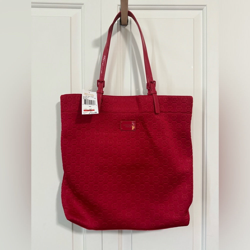 NWT Michael Kors Jet Set Neoprene tote in red